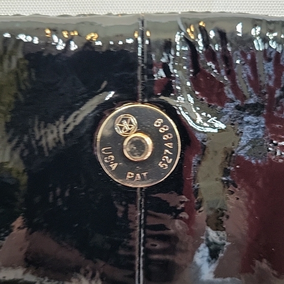 CHARLES DAVID Patent Leather Envelope Clutch Handbag Purse Black Foldover NWT - Picture 9 of 16